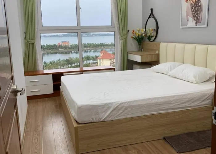 Căn hộ Luxury With Sea View In Hạ Long
