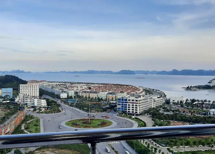 Căn hộ Luxury With Sea View In Hạ Long