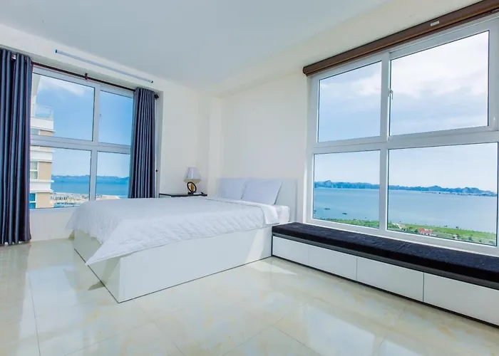 Luxury With Sea View In Hạ Long