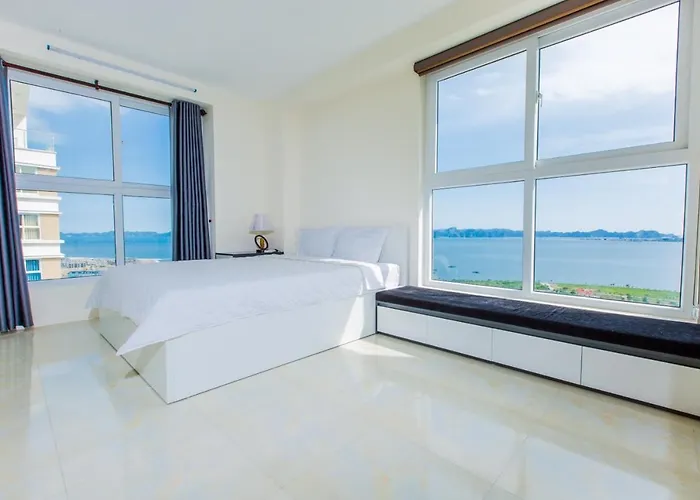 Luxury With Sea View In Hạ Long